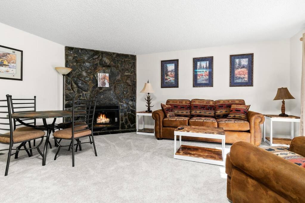 Moose Meadows- Near The Airport, Centrally Located Anchorage Exterior photo