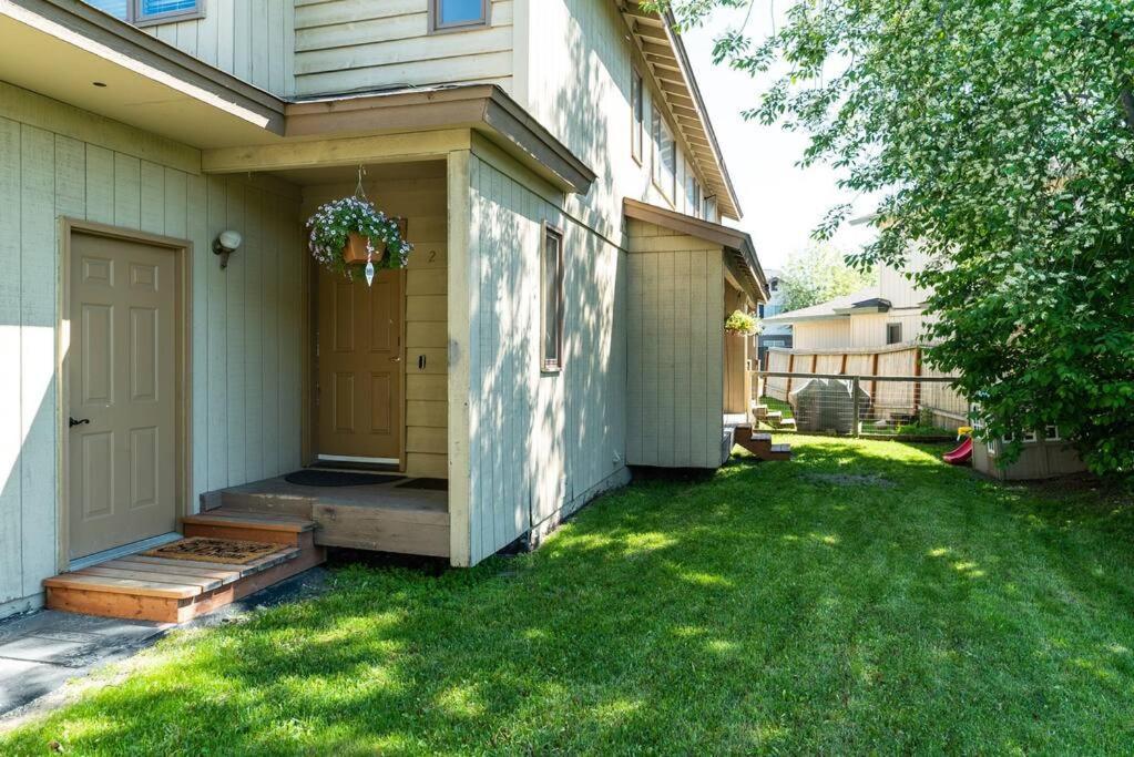 Moose Meadows- Near The Airport, Centrally Located Anchorage Exterior photo